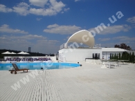 Сцена в ночном клубе City Beach Club на крыше ТРЦ Ocean Plaza